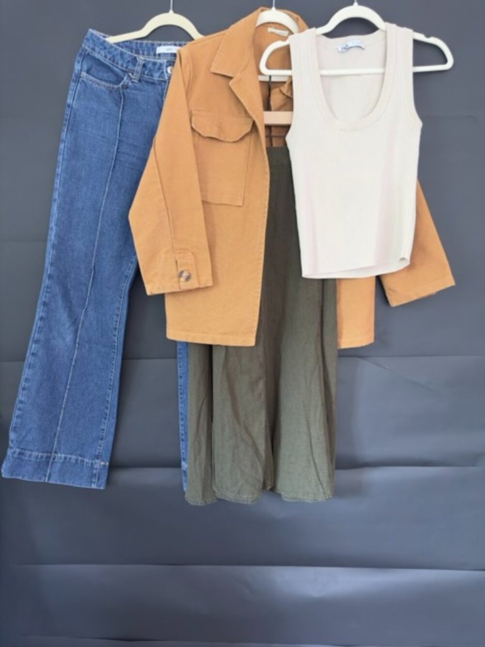 EARTHY / WESTERN CAPSULE: Indigo Jeans, Utility Jacket, Cream Tank, Olive Skirt